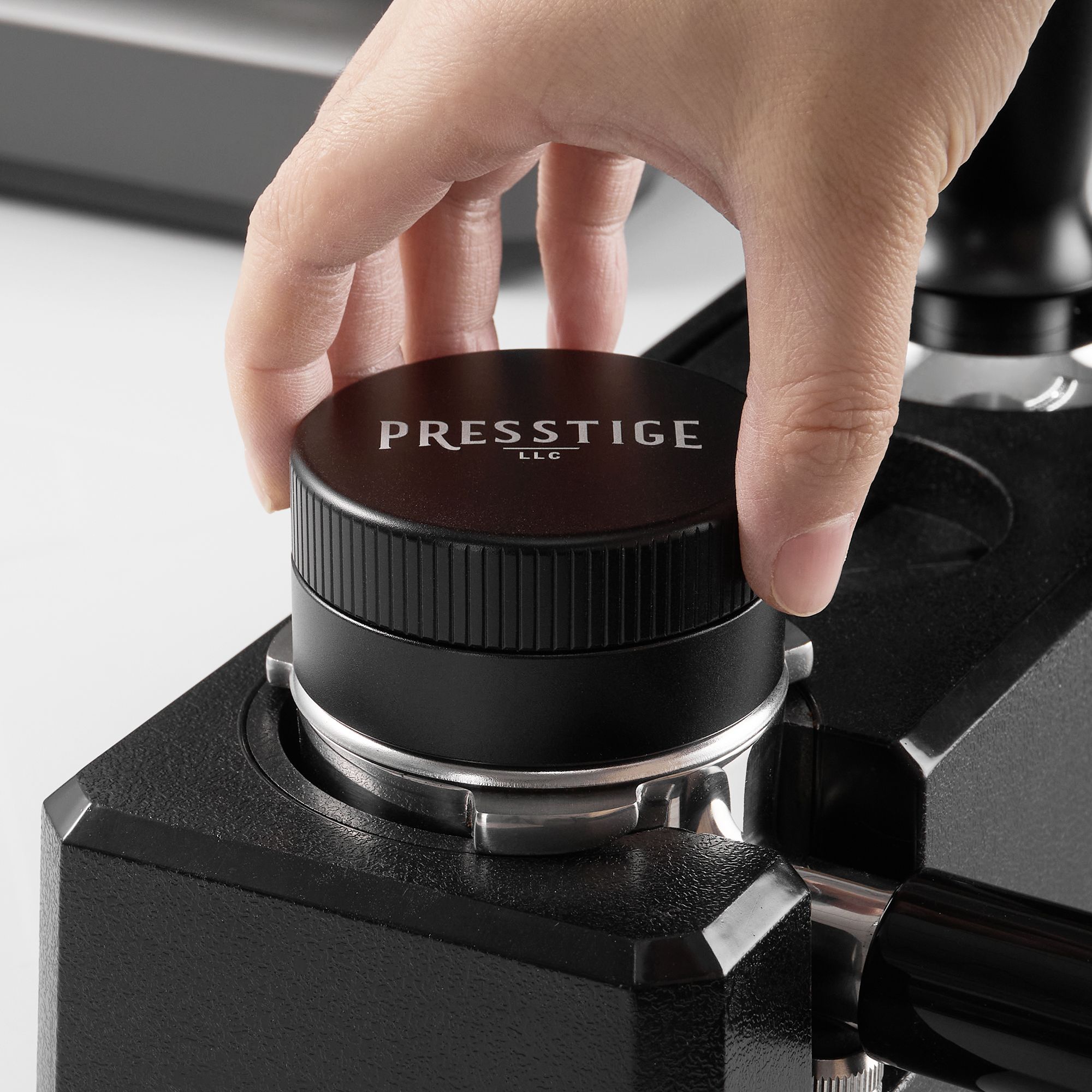 Presstige Gravity Distributor - Usage Example